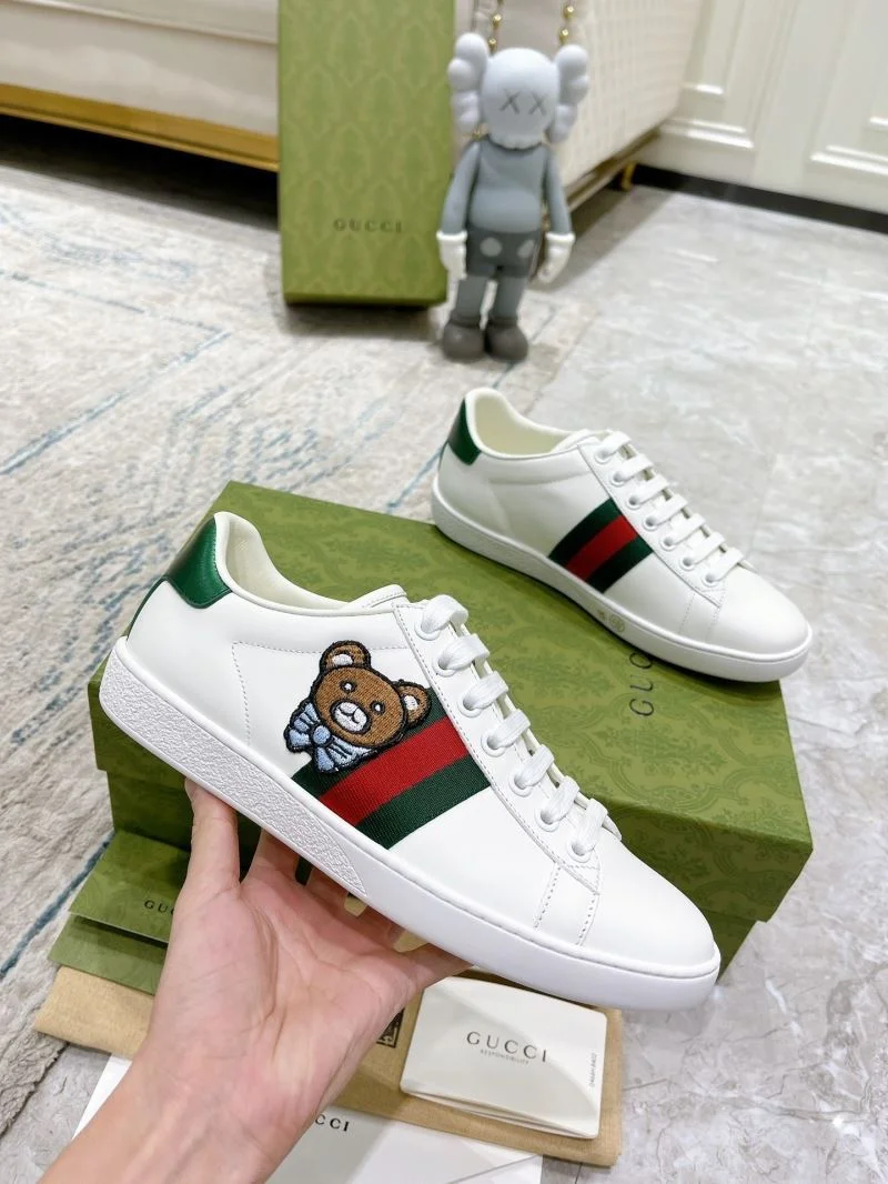 Gucci ACE Shoes Lightweight 24548