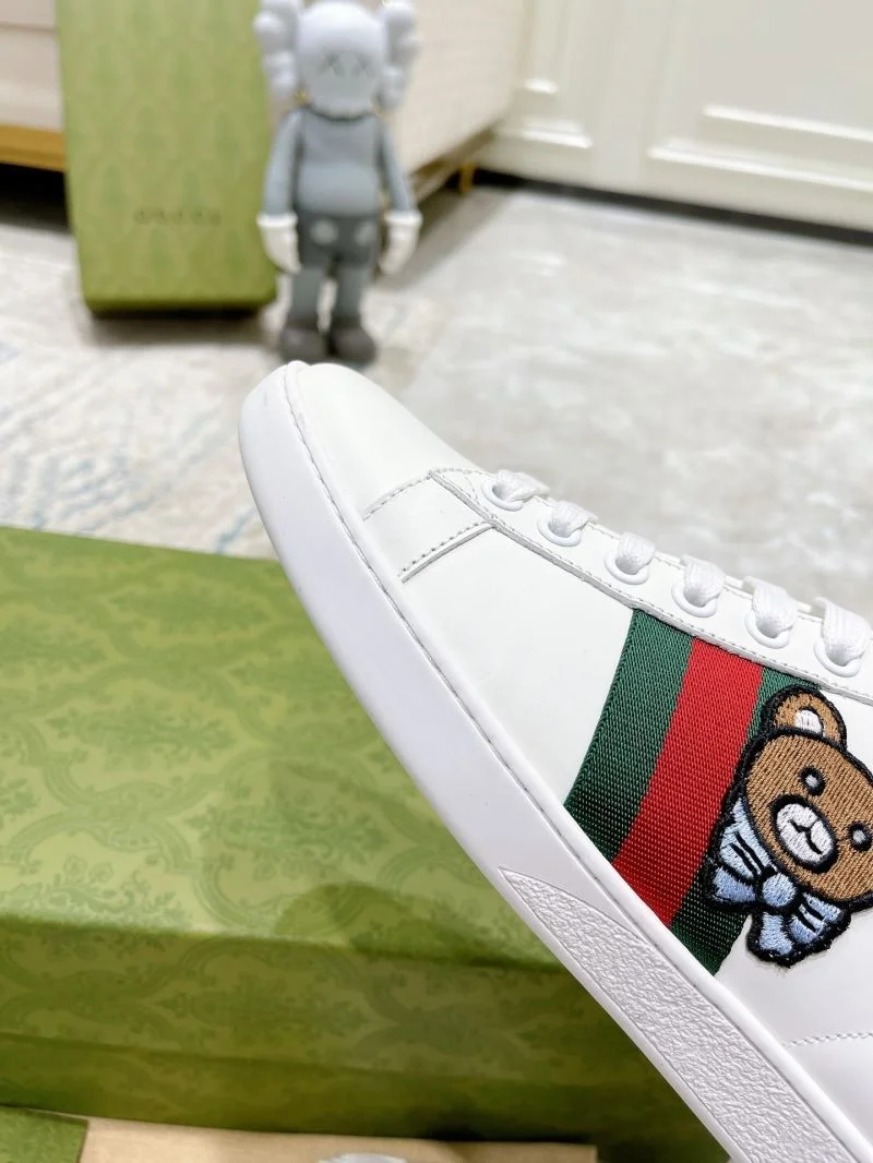 Gucci ACE Shoes Lightweight 24548