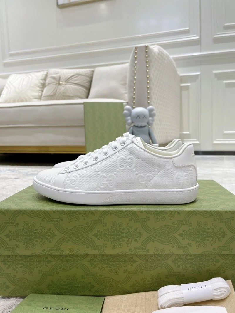 Gucci ACE Shoes Stretchable 24556