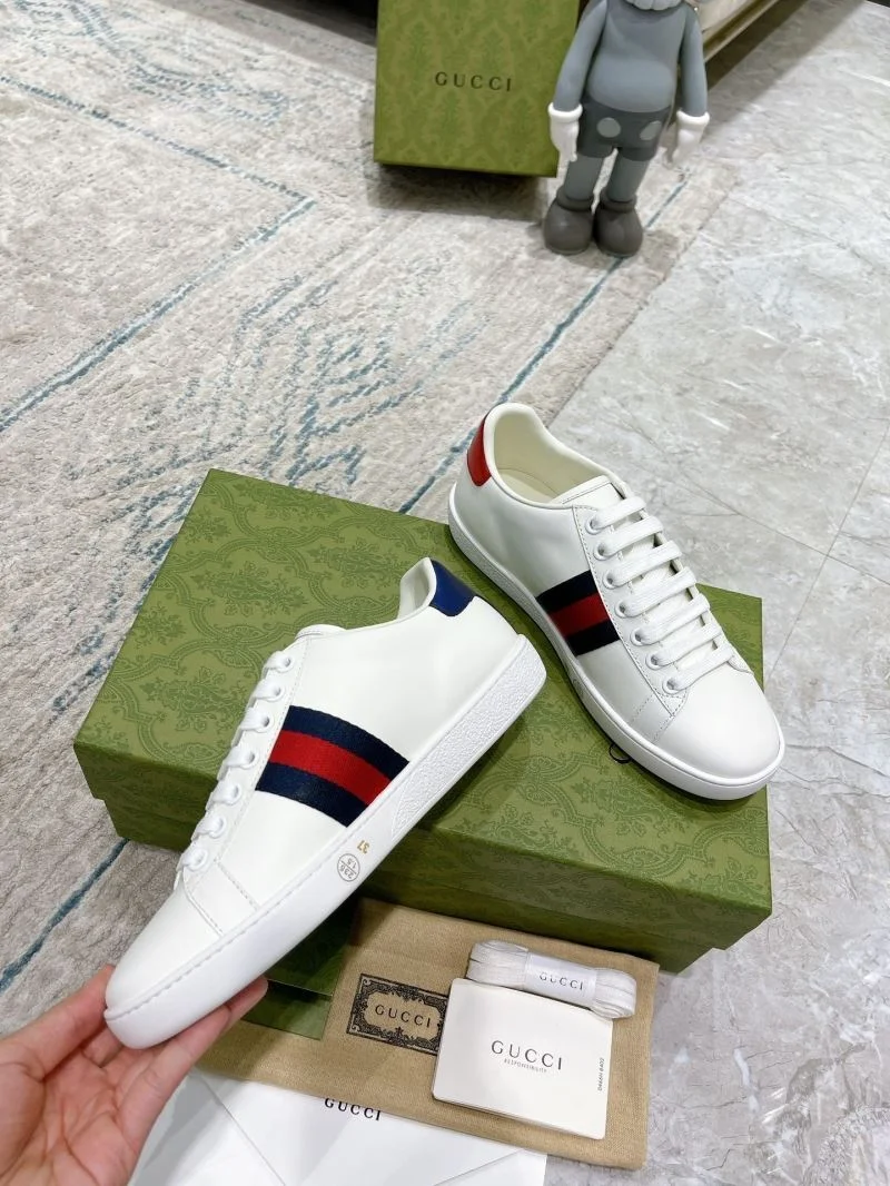 Refined Gucci ACE Shoes 24557