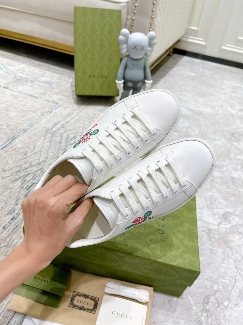 Gucci ACE Shoes Minimalist 24524
