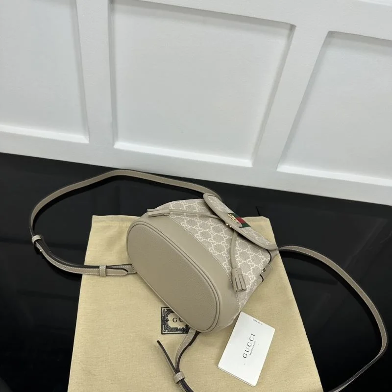 Unisex Gucci Backpacks 51576