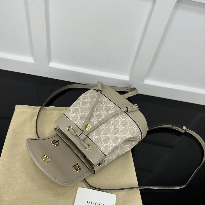 Unisex Gucci Backpacks 51576