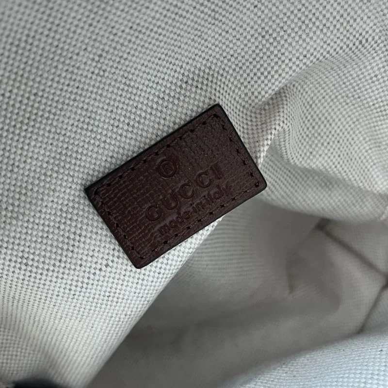 Bright Gucci Backpacks 50032