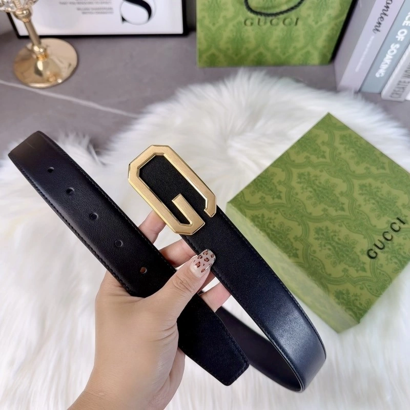 Lightweight Gucci Belts 293331