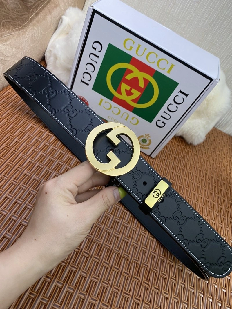Sporty Gucci Belts 291650