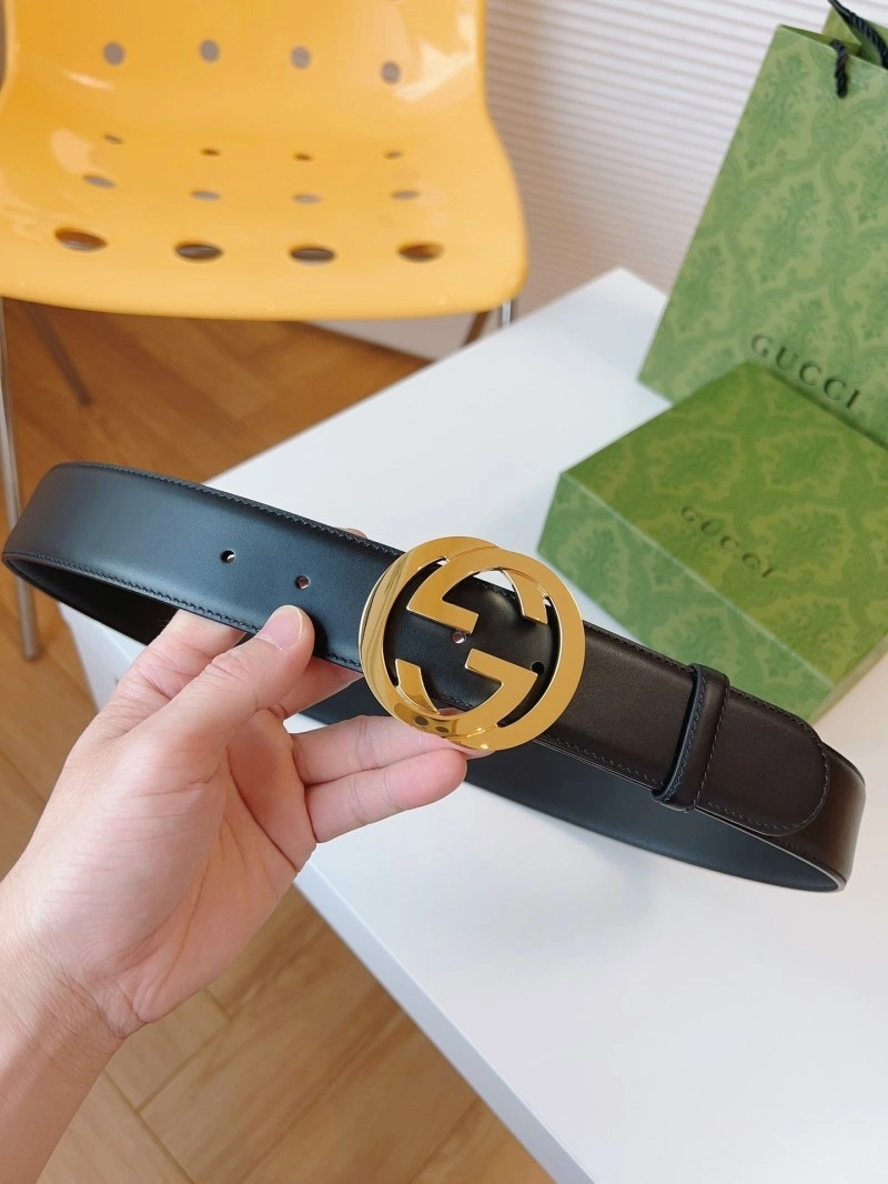 Sporty Gucci Belts 289818