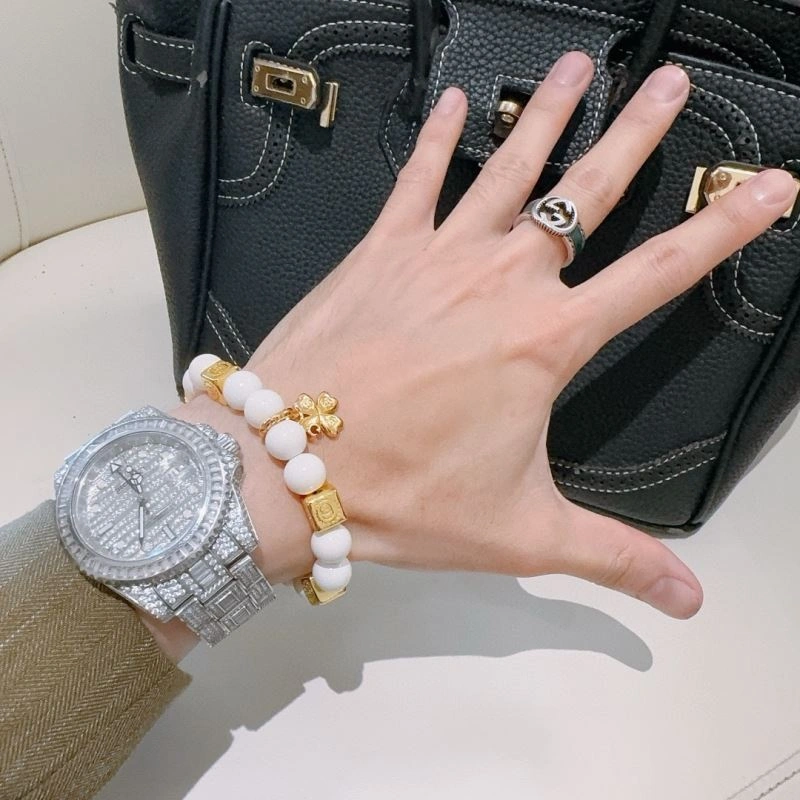 Sporty Gucci Bracelets 246069