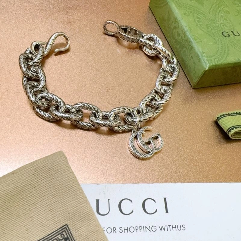 Resilient Gucci Bracelets 246034