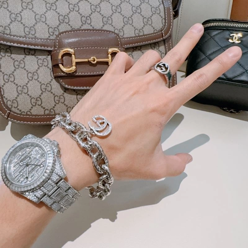 Resilient Gucci Bracelets 246034