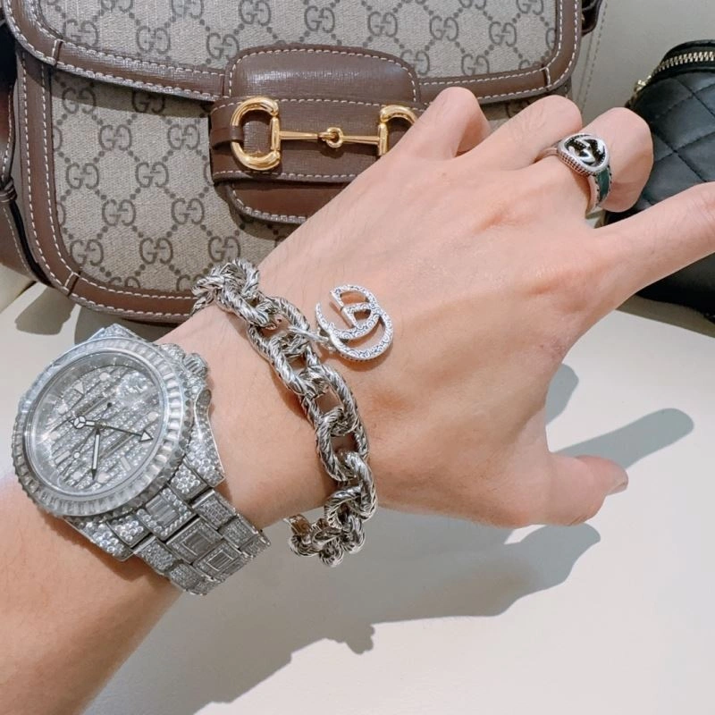 Resilient Gucci Bracelets 246034