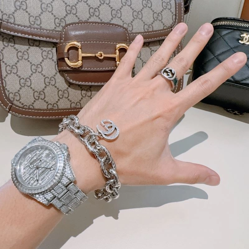 Resilient Gucci Bracelets 246034