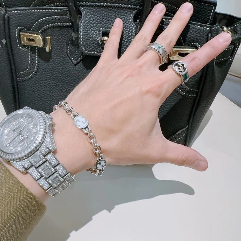 Gucci Bracelets Versatile 246697