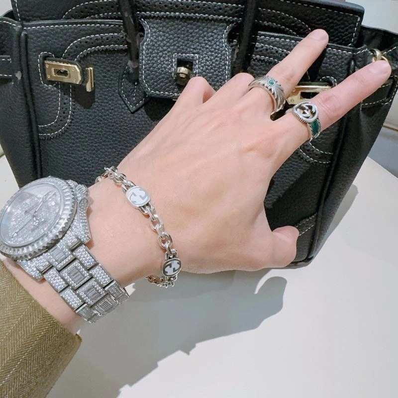 Gucci Bracelets Versatile 246697