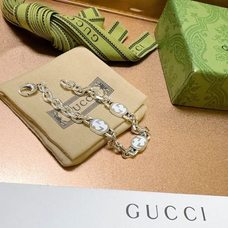 Gucci Bracelets Versatile 246697