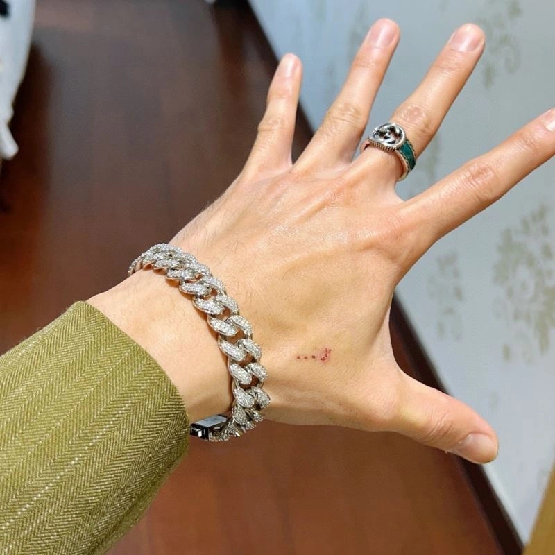 SmoothTexture Gucci Bracelets 246347