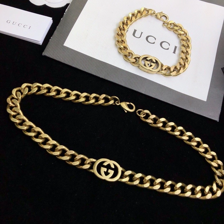 Comfortable Gucci Bracelets 246341