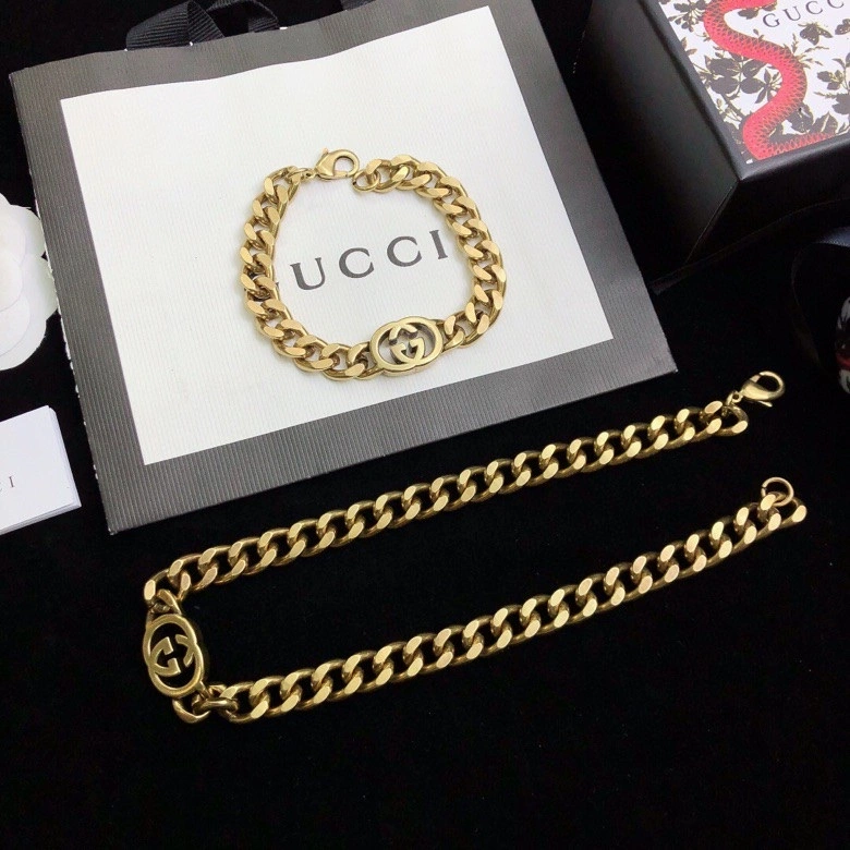 Comfortable Gucci Bracelets 246341