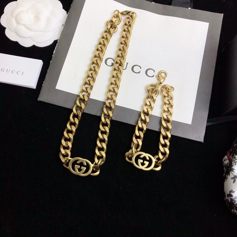Comfortable Gucci Bracelets 246341