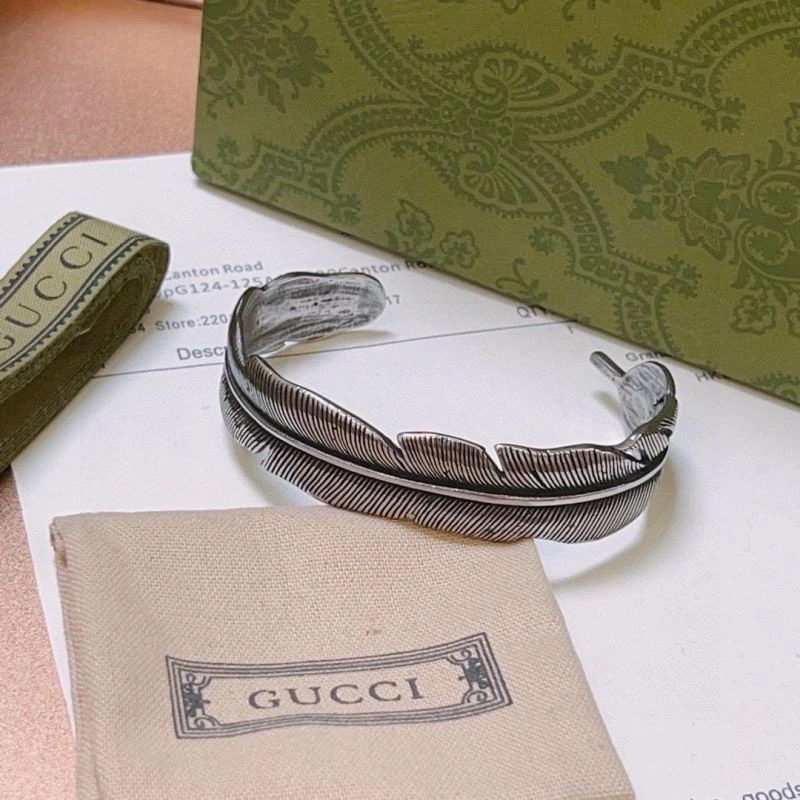 Stretchable Gucci Bracelets 246251