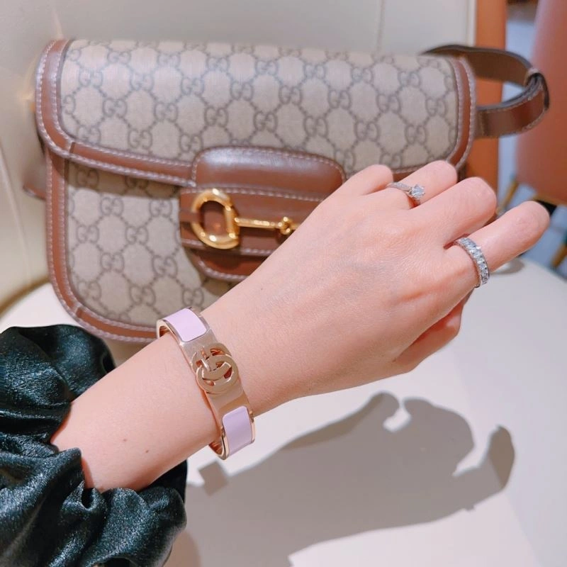 MoistureWicking Gucci Bracelets 245740