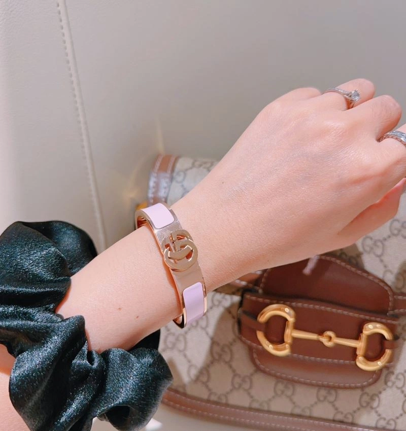 MoistureWicking Gucci Bracelets 245740