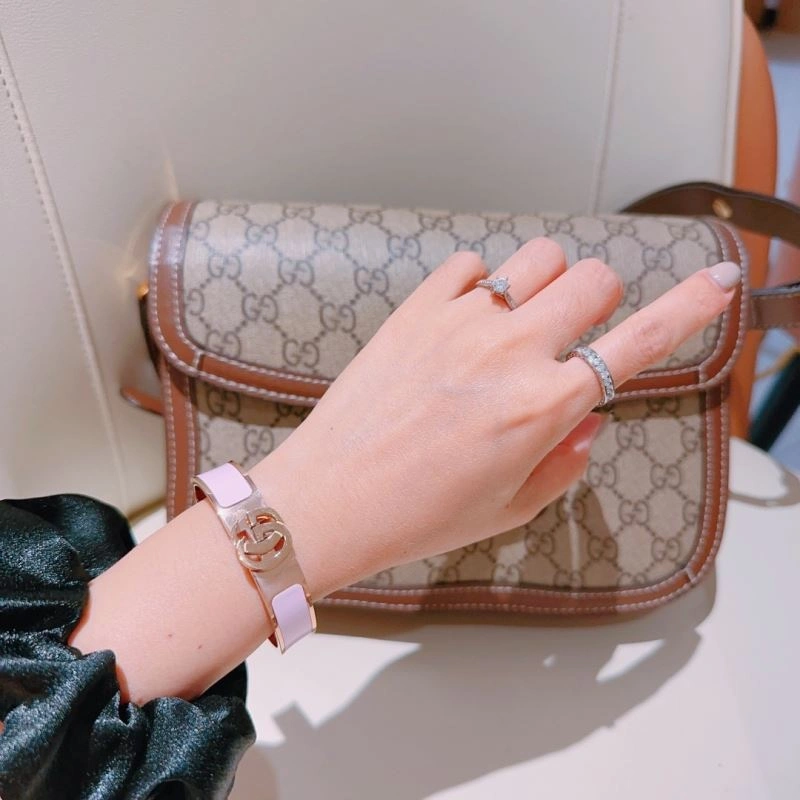 MoistureWicking Gucci Bracelets 245740