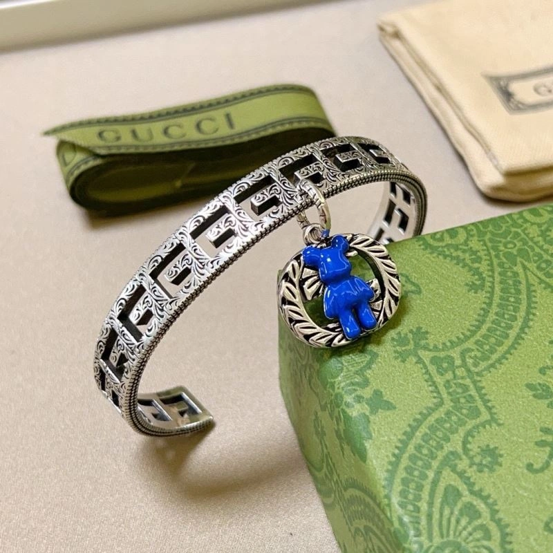 Comfortable Gucci Bracelets 245723