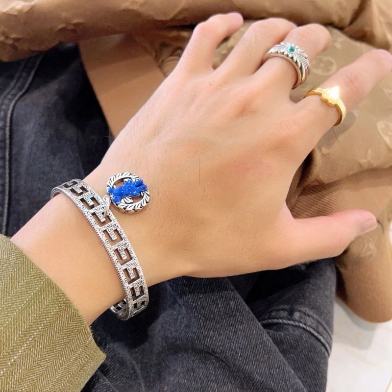 Comfortable Gucci Bracelets 245723