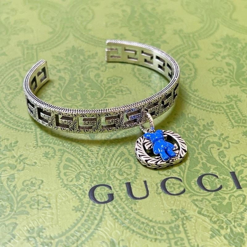 Comfortable Gucci Bracelets 245723
