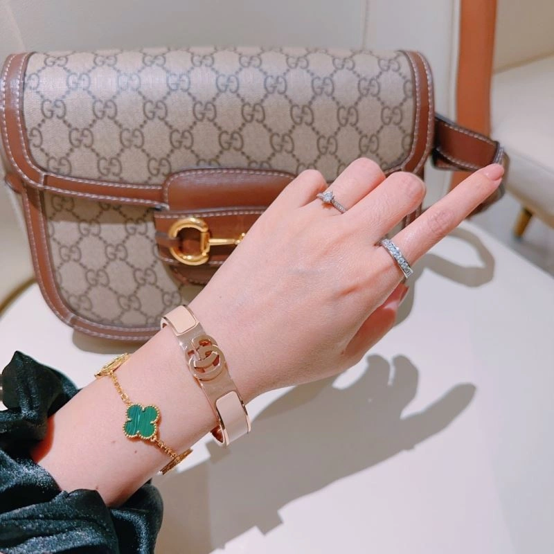 WellDesigned Gucci Bracelets 245715