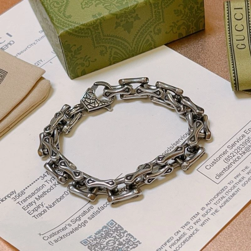 Resilient Gucci Bracelets 245704
