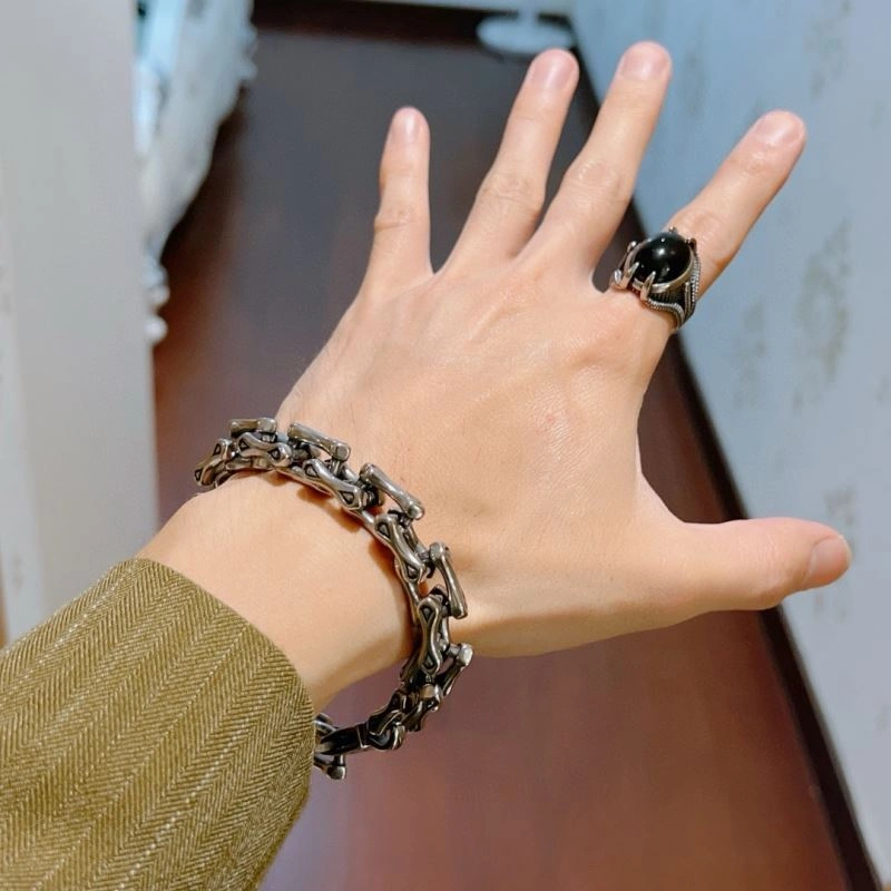 Resilient Gucci Bracelets 245704