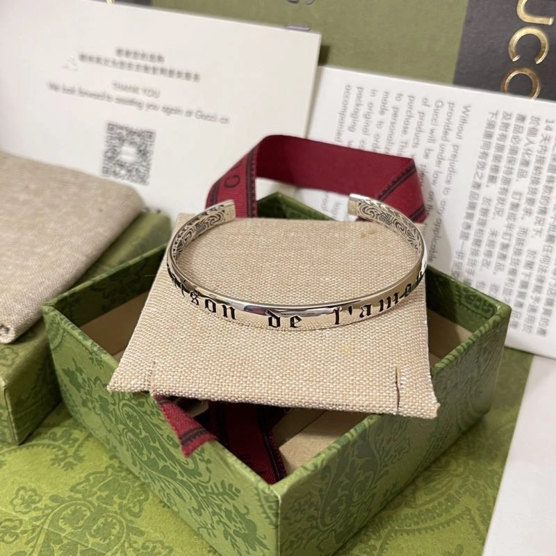 Supportive Gucci Bracelets 245701