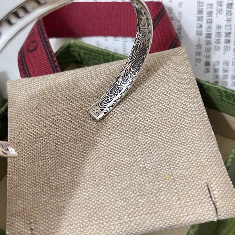Supportive Gucci Bracelets 245701
