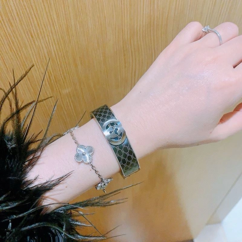 Durable Gucci Bracelets 245675