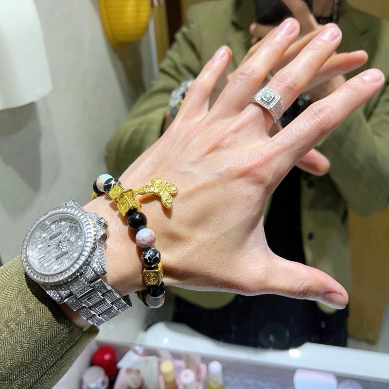 Gucci Bracelets Sleek 245537