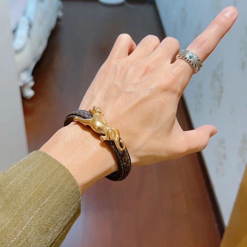 Bold Gucci Bracelets 245510