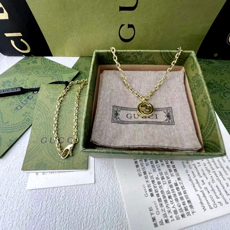 Snug Gucci Bracelets 245480
