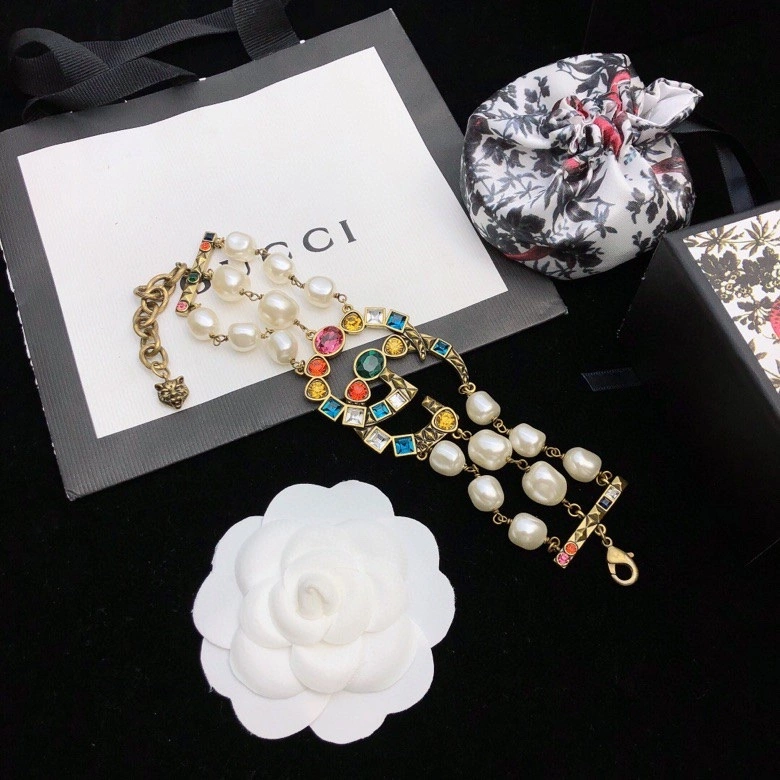 Snug Gucci Bracelets 245474