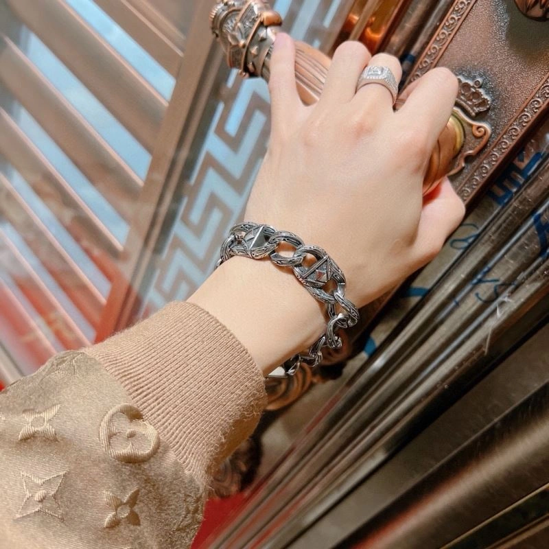 Gucci Bracelets Practical 245322