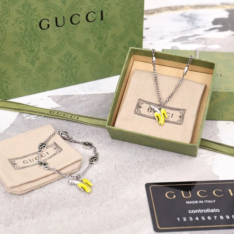 FashionForward Gucci Bracelets 245261