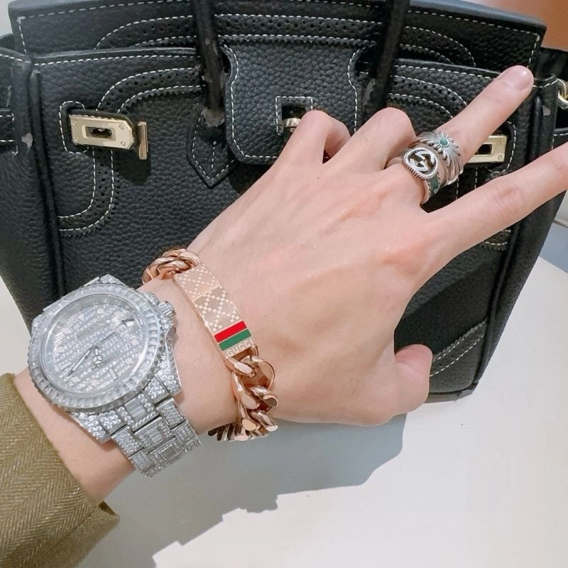 RelaxedFit Gucci Bracelets 245245