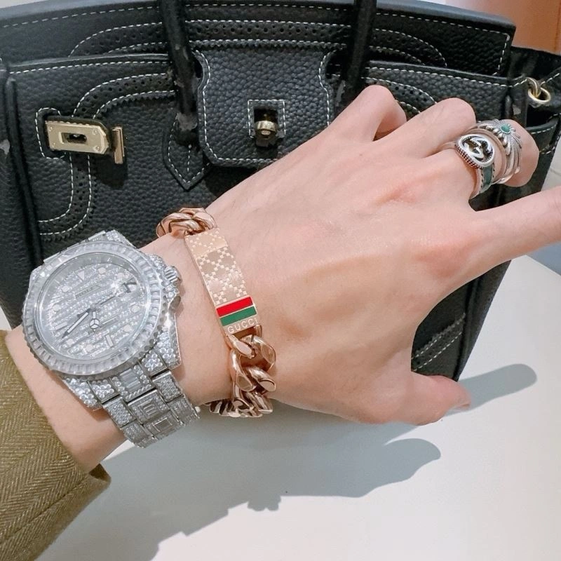 RelaxedFit Gucci Bracelets 245245