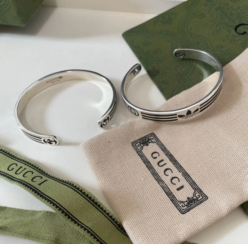 Supportive Gucci Bracelets 245220