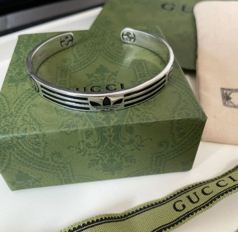 Supportive Gucci Bracelets 245220