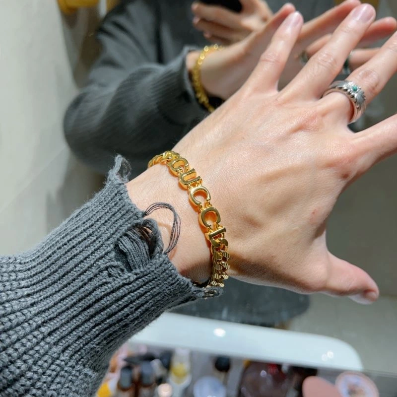 Effortless Gucci Bracelets 245181
