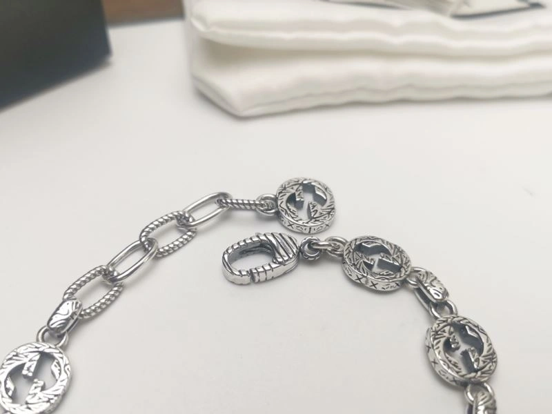 Breathable Gucci Bracelets 245207