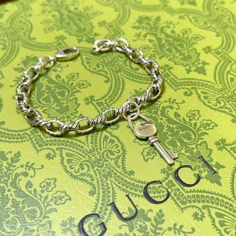 Attractive Gucci Bracelets 245172