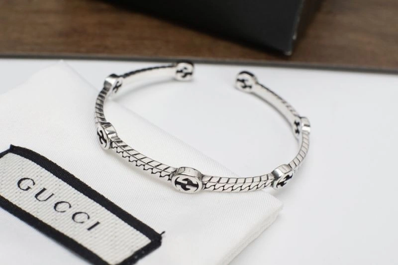 Lightweight Gucci Bracelets 244953